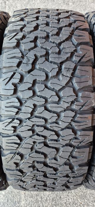 4 anvelope All-Terrain iarna BFGoodrich 275/55/20.Pretul este pe buca