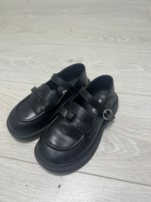 Ботинка или лофер