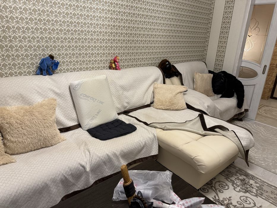 Продам диван угловой