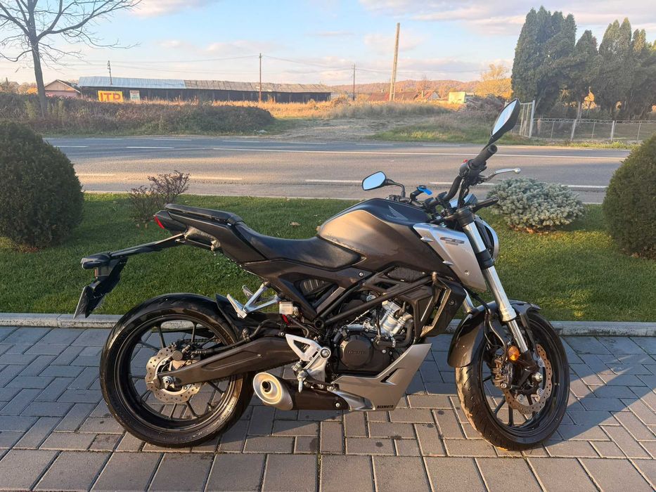 Vând Honda CB125R – Stare foarte bună