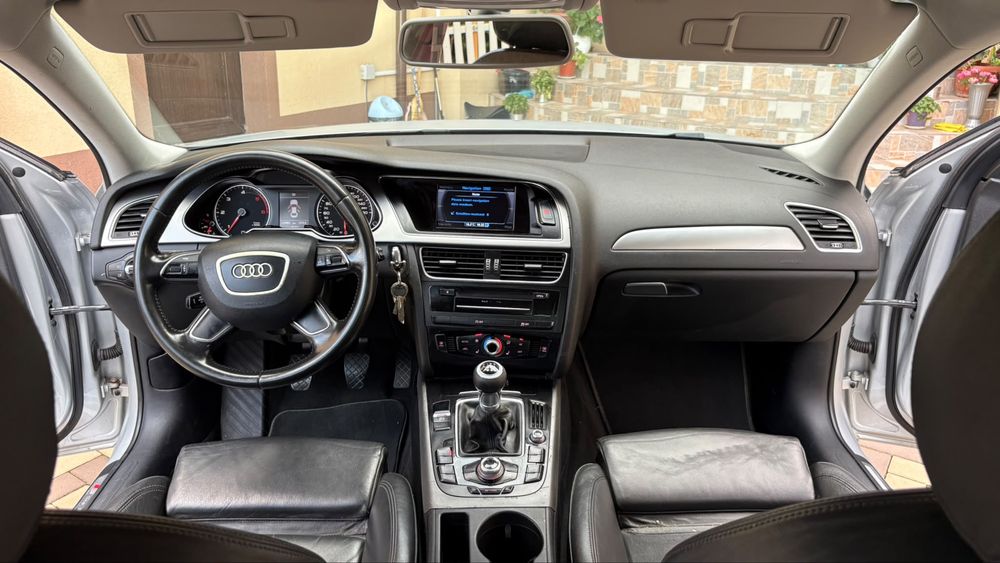 Audi A4  2.0 TDI *S-line *Euro5 FAB 2013  Motorizare 2.0 Tdi 143 Cp