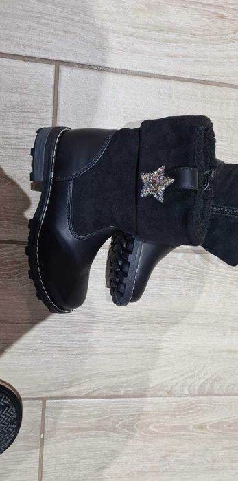 Ghete fetite marimea 26