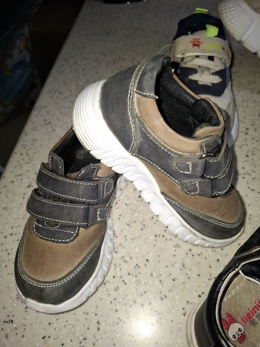 Продаются кроссовочки 24 размер