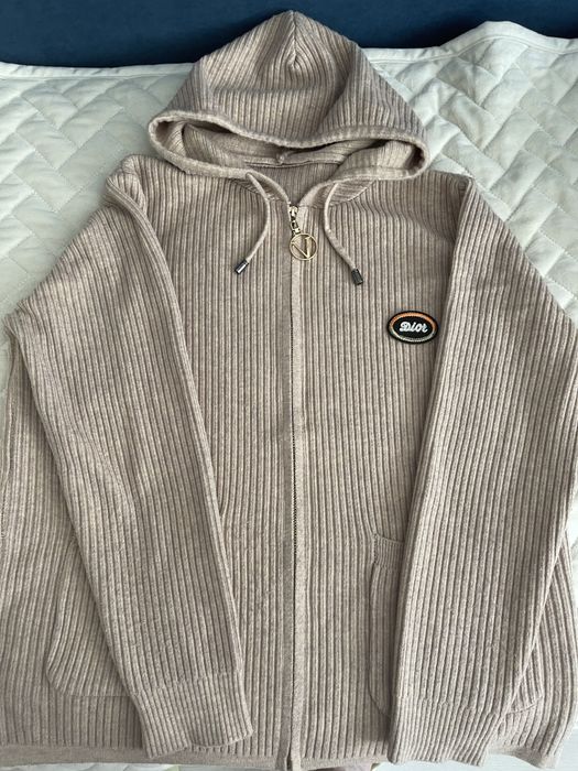 Продам кофты в отличном состоянии