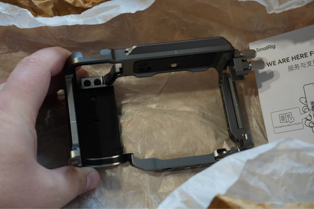 SmallRig 4949 - "HawkLock" Quick Release Cage Kit - Sony ZV-E10 MK.2