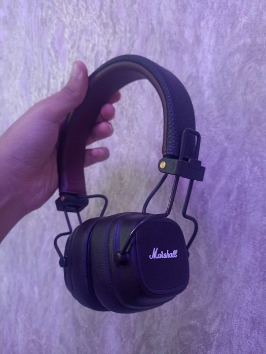 Наушники Marshall V