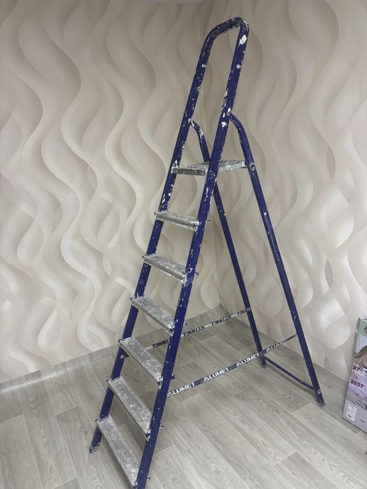 Стремянка состояние хорошее