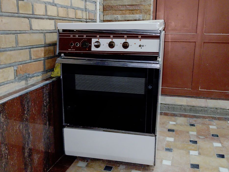 Газовая плита, в нормальном состоянии, б/у