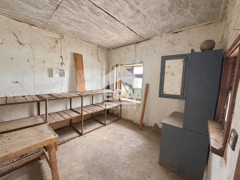 Продава се Склад в с. Семерджиево, Област Русе - 530 кв.м за 429 €/кв.м - Снимка #11