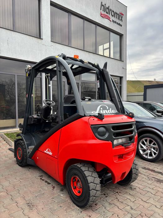 Stivuitor - Motostivuitor Linde H20T-01 GPL Anul fabricației: 2005