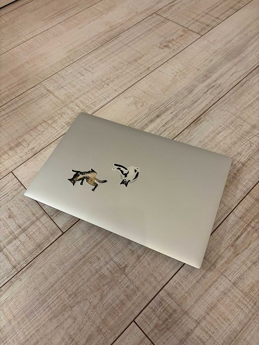 Vând Dell Precision 5540 - i7-9850H, 32GB RAM, Quadro T1000, ecran 4K Touch