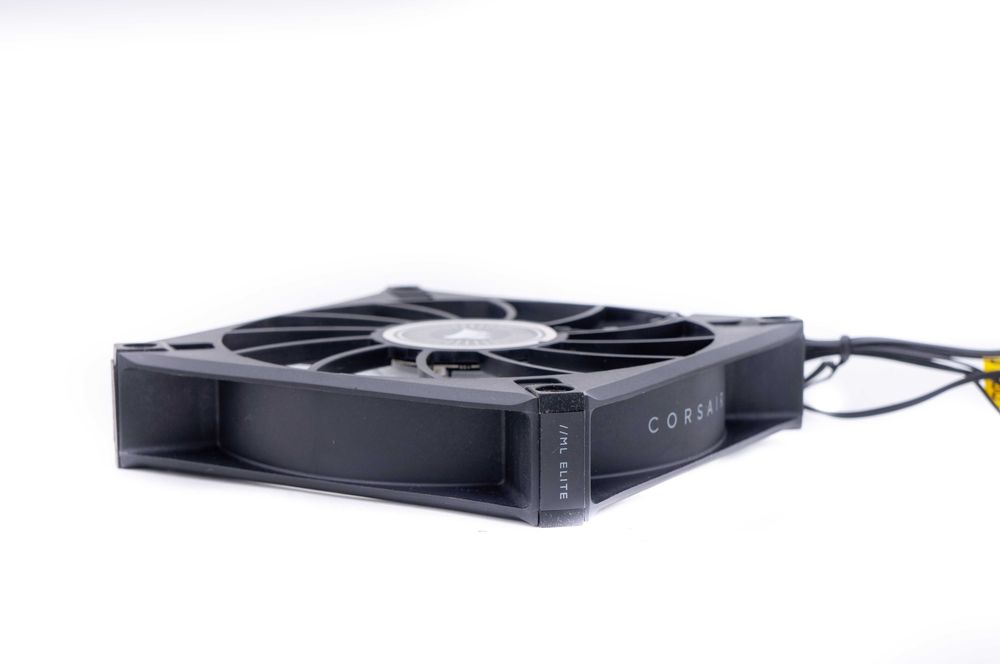 Set 2 ventilatoare Corsair ML ELITE 120mm  noi