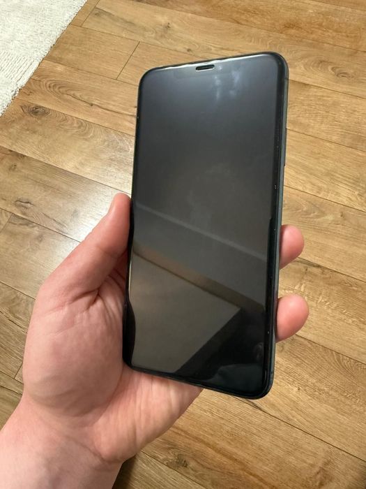 Vand iPhone 11 pro max,  64 gb, stare buna, baterie 75%