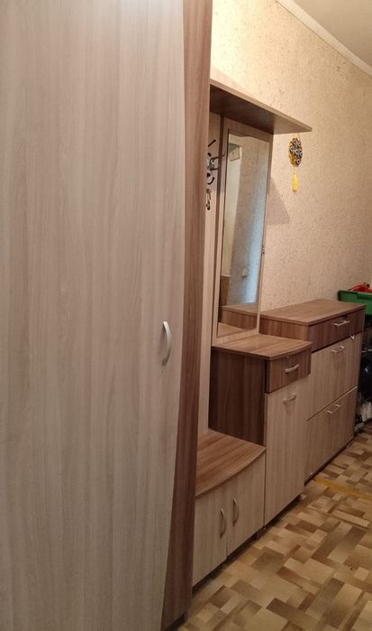 Продам прихожая б/у