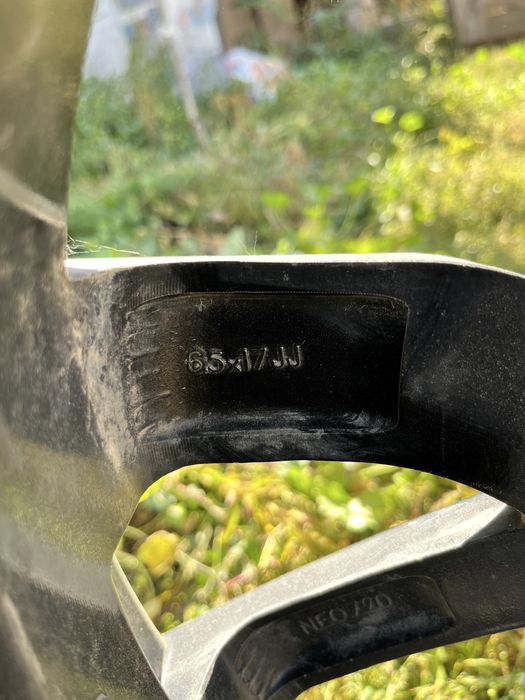 Продам Зимние шины Nokian