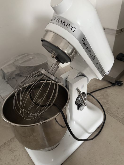 Миксер планетарный профессиональный