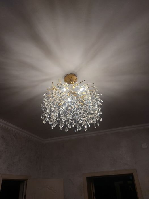 Люстра в отличном состоянии