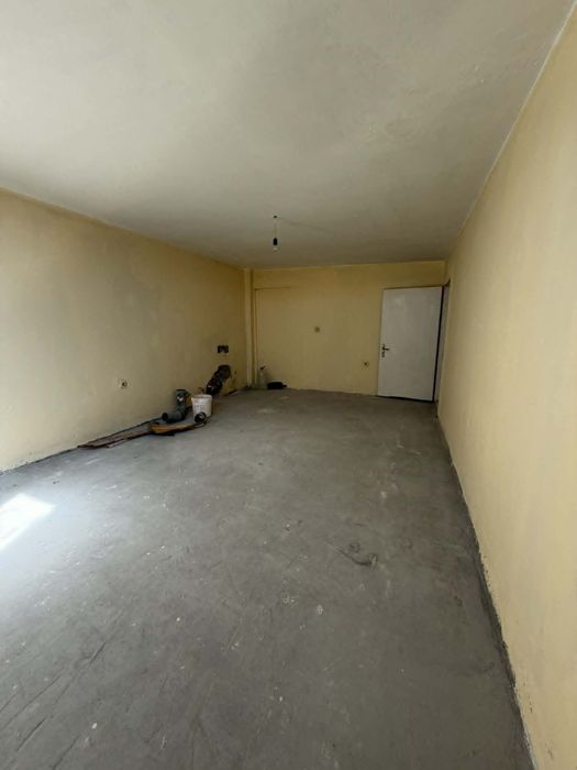 Продава се Двустаен апартамент в Хасково, Център - 43 кв.м за 439 €/кв.м - Снимка #1