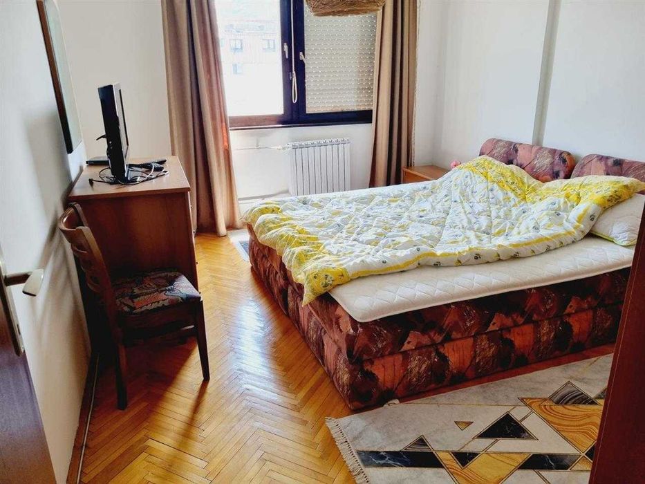 Дава се под наем Двустаен апартамент в Бургас, Зорница - 60 кв.м за 204 € - Снимка #2