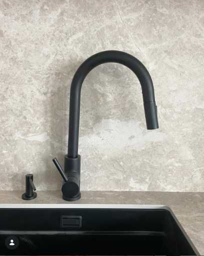 Луксозна кухня Черна мивка London 60 + черен смесител 9010 ТОП комбина