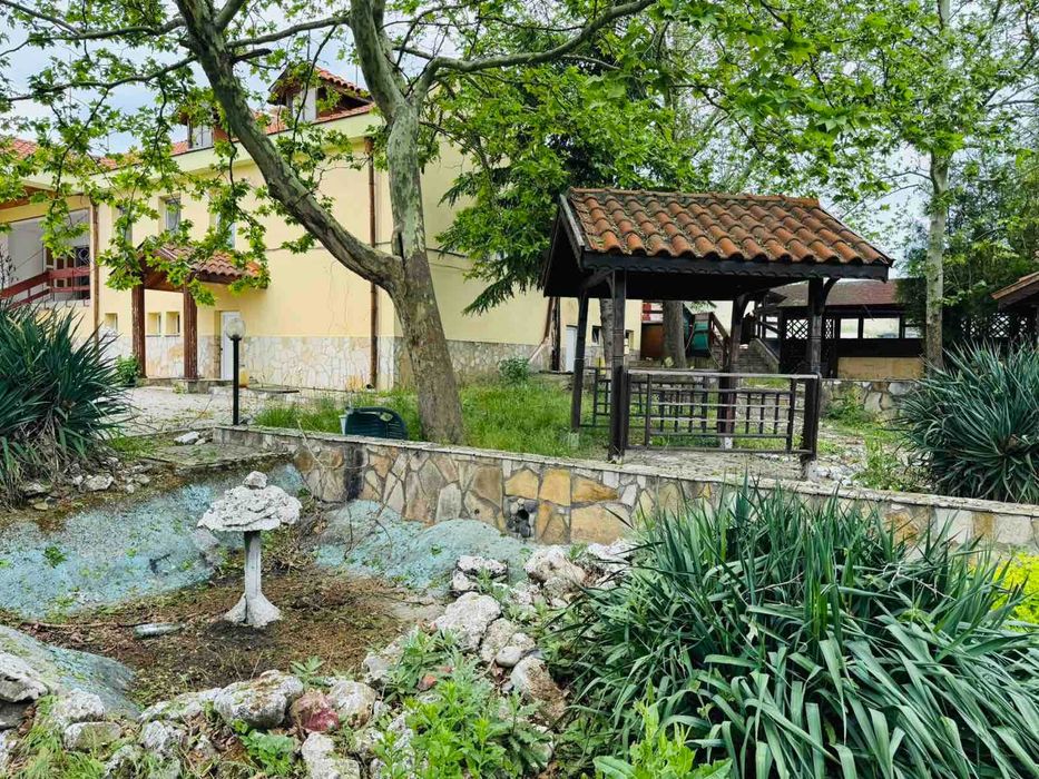 Продава се Хотел в Харманли - 544 кв.м за 589 €/кв.м - Снимка #21