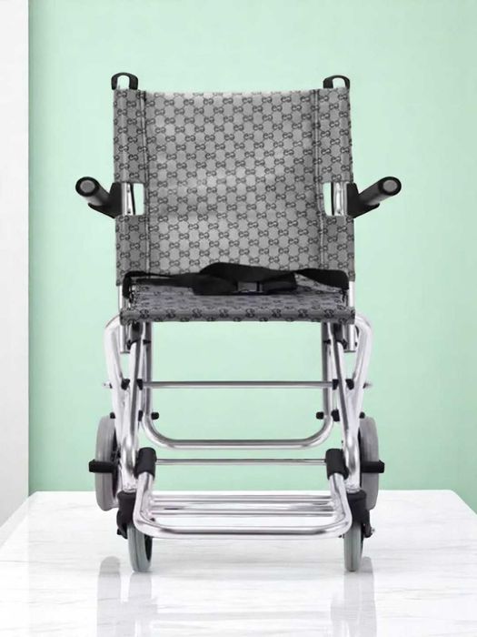 Механическая инвалидная Кресло-коляска с круглыми подлокотниками