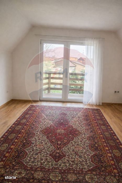 Casă / Vilă 5 camere, curte amenajată, mutare imediata