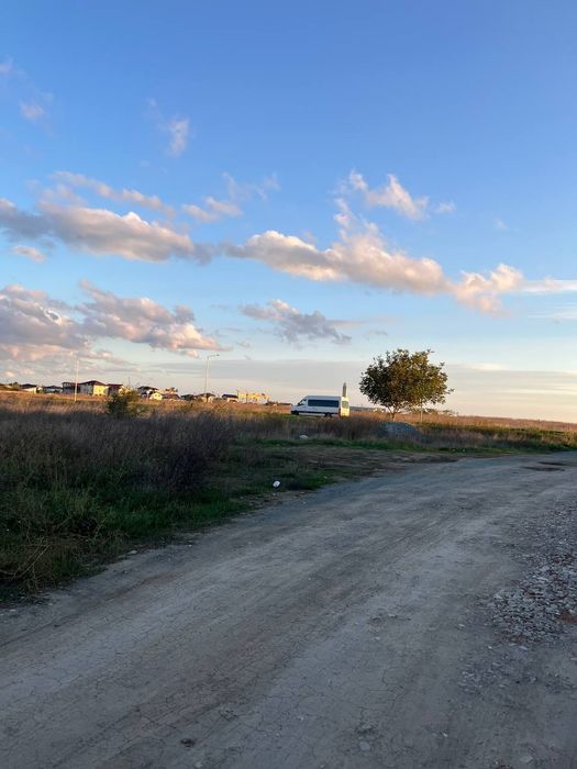 Vând hală si teren intravilan lângă Castelul de Apa Mangalia