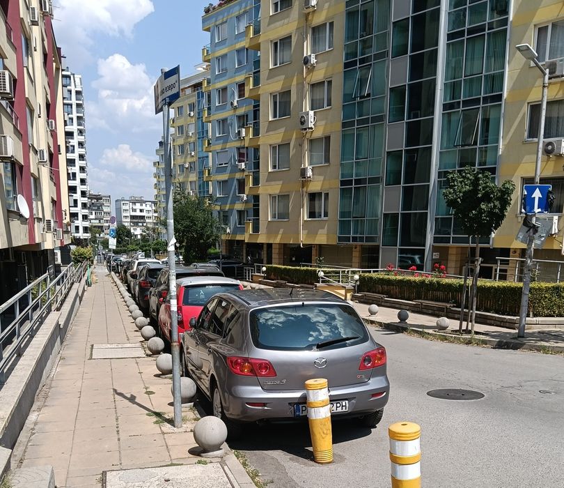 продавам Mazda 3