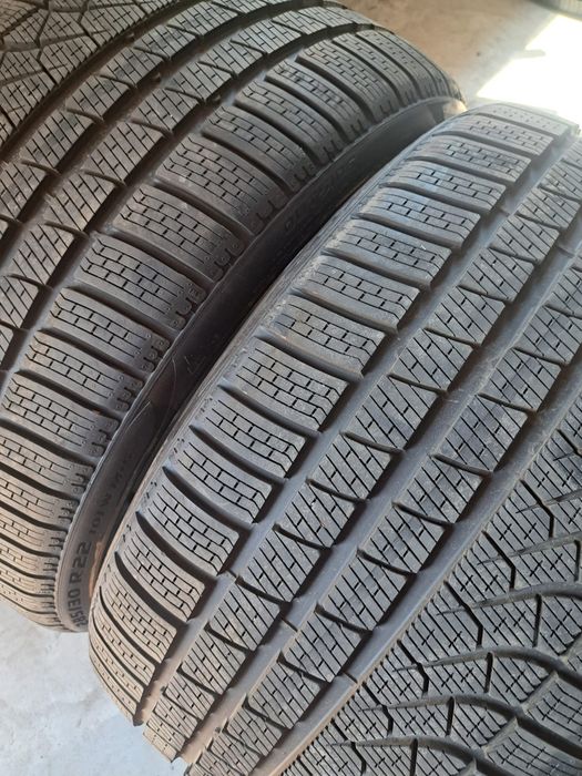 4 anvelope M+S 285 30 r22 Pirelli
