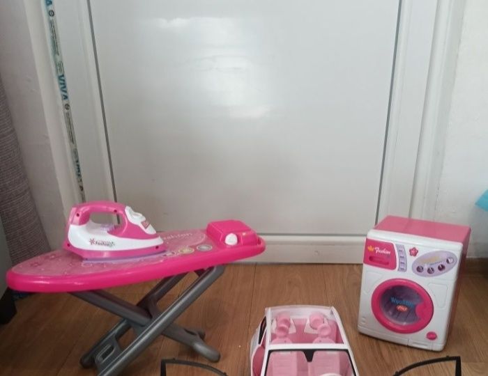 Set mașină de spălat, masa de calcat și fier de calcat