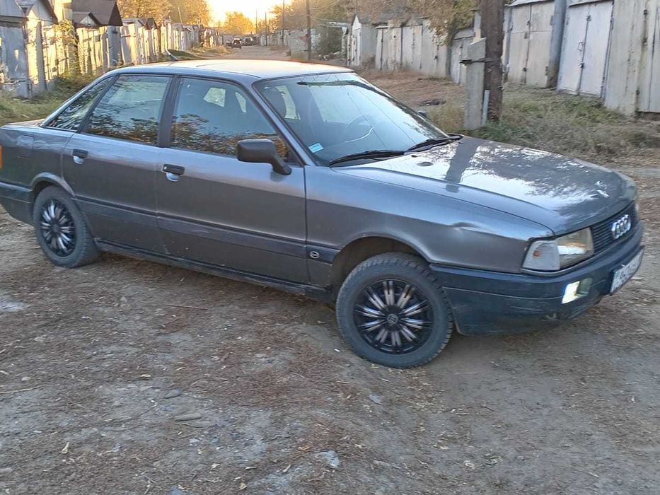 продаю ауди 80..