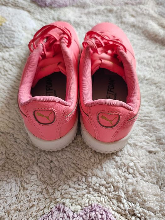 adidași PUMA pentru damă, nr 37,5