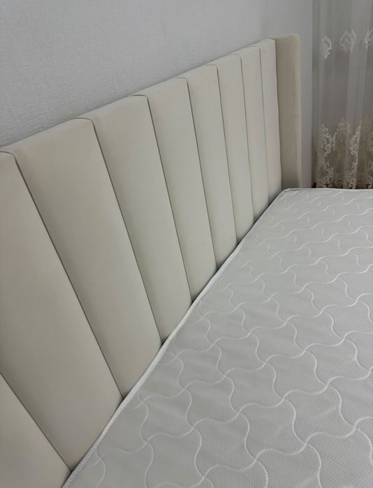 Спальная кровать