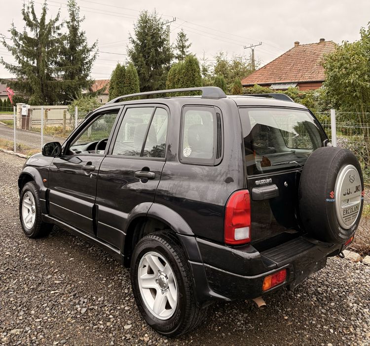 Suzuki Grand Vitara 2.0i 128CP 4x4 Mic\Mare *Recent adusa din Italia*