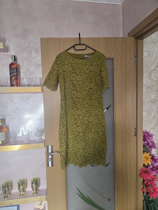 Vand rochie si pantofi