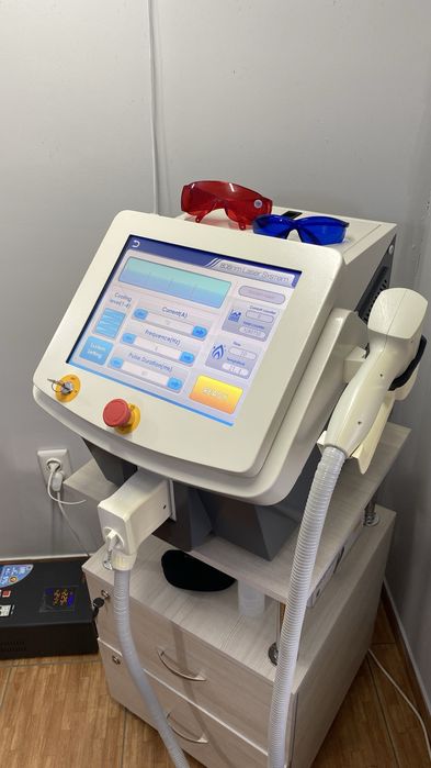 Аппапат диодный лазер для эпиляции.