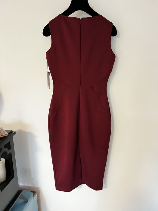 Rochie vișinie Ivanka Trump