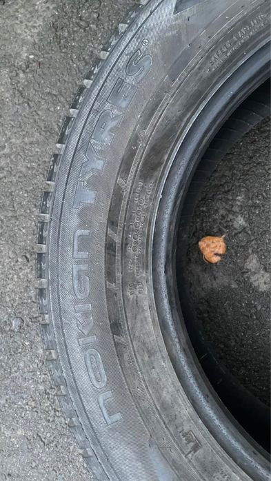 Продам шины 225/65/17 Nokian