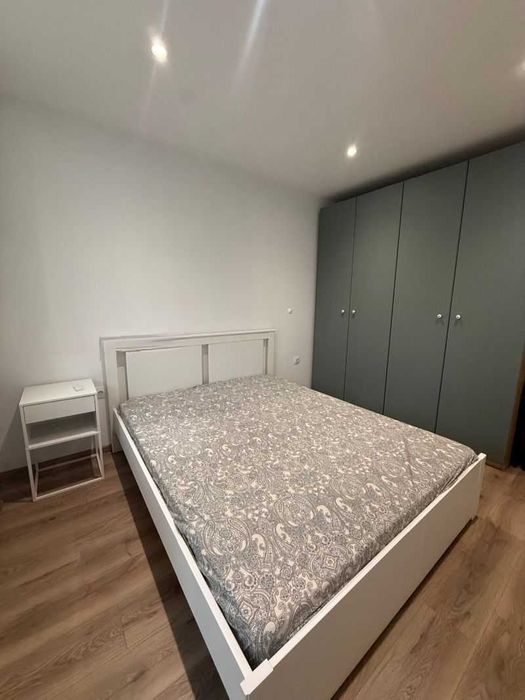 Тристаен ап. под наем в Зона Б-19