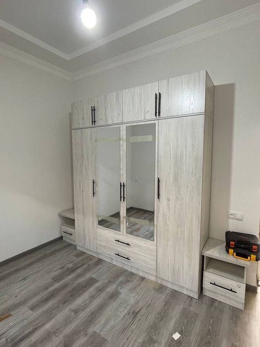 Shkaf sotiladi dastafka ustanovka bepul