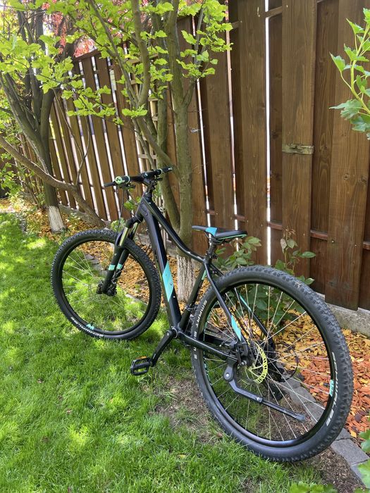 Bicicleta cube acces Black/Mint (27,5)