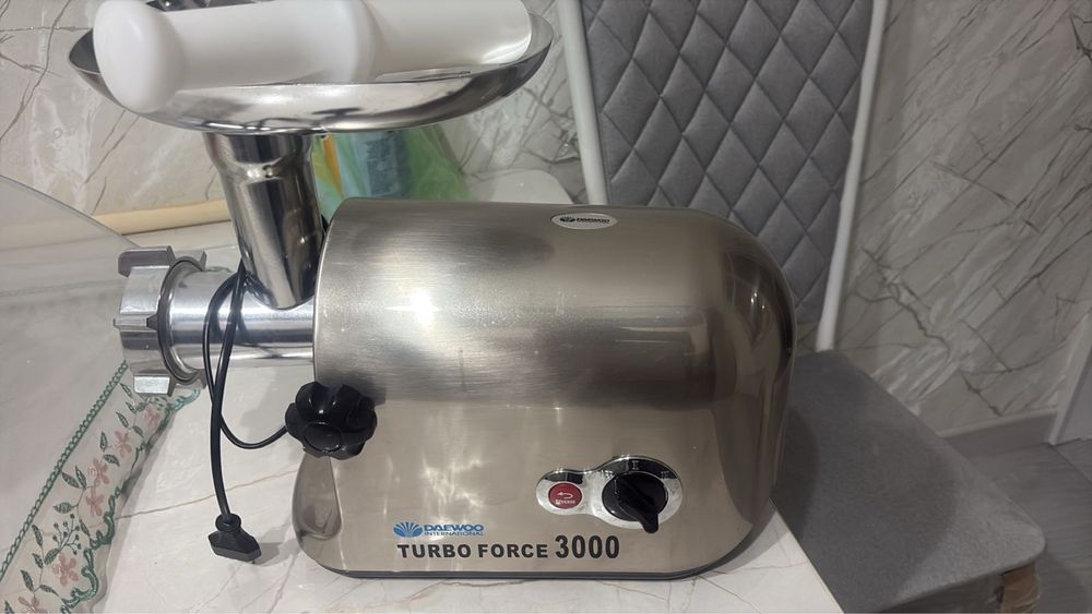 Мясорубка новая.