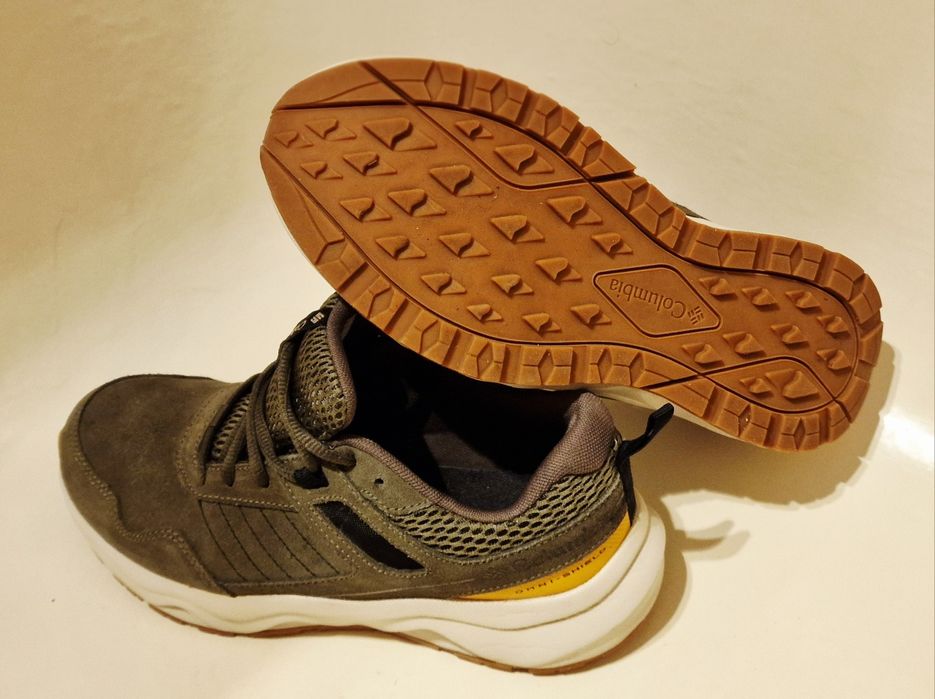 NOU Incaltaminte casual piele naturală întoarsă Columbia