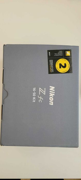 Фотоапарати Nikon Z fc и Nikon D60