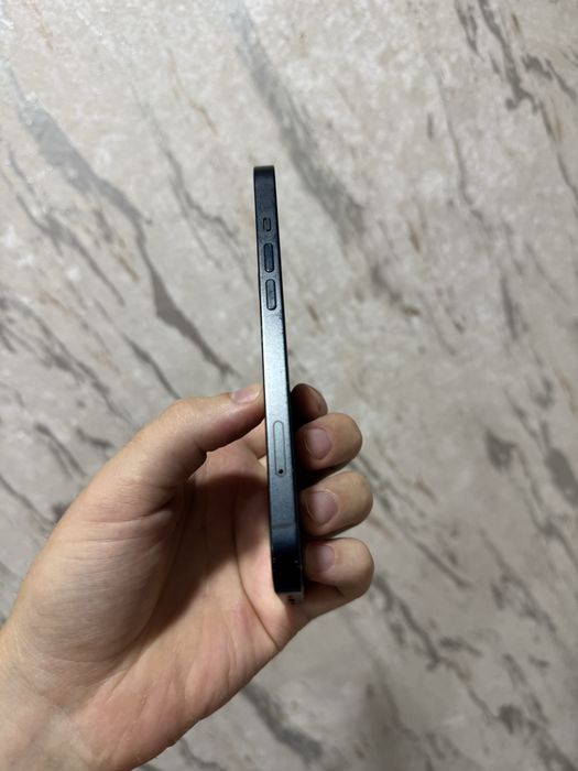 IPhone 13 128Gb.           100% аккумулятор
