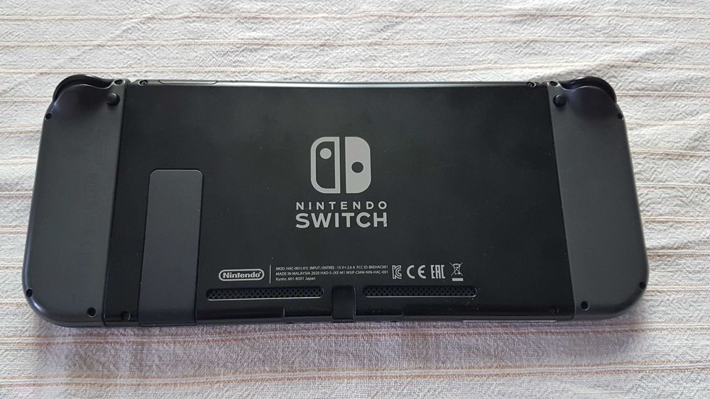 Nintendo Switch v2 128GB + Pro Controller