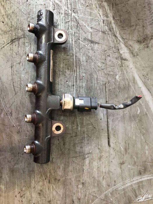 rampa injectoare peugeot 307 407 508 607 citroen c4 c5 2.0 hdi rh01