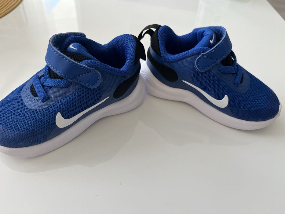 Nike revolution 7