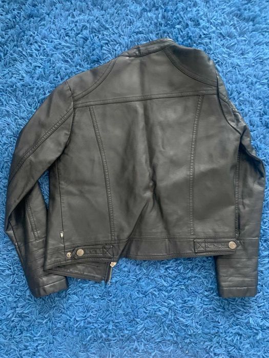 Кожено яке за момиче